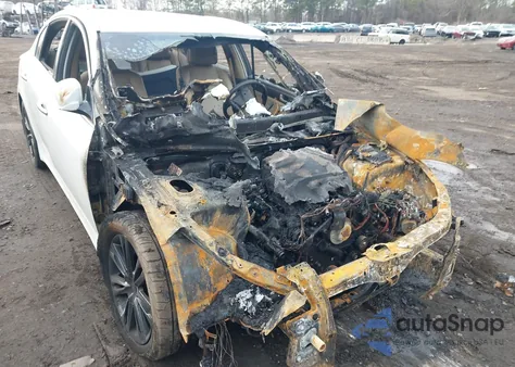 2013 Hyundai Genesis 3.8 z USA, uszkodzony, nr VIN KMHGC4DD5DU250984